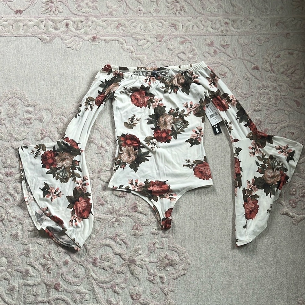 NWT. Floral Off-Shoulder Bell Sleeve Top